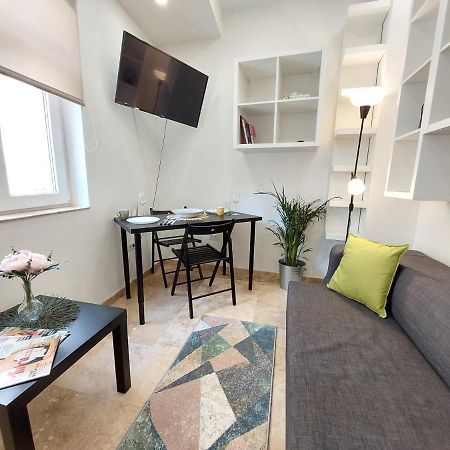Sweet Dreams Suites Lovely Duplex Universitate Bucarest Esterno foto