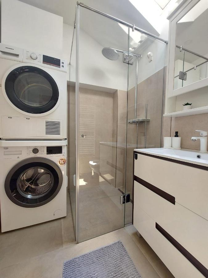 Sweet Dreams Suites Lovely Duplex Universitate Bucarest Esterno foto